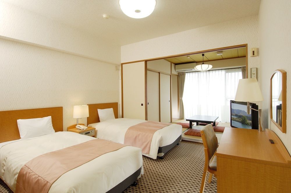 Wisterian Life Club Atami Hotel Atami  Exterior photo